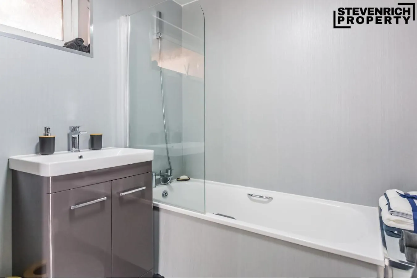 Newly Refurbished Flat Parking 2 Bedrooms 3 Guests Newcastle upon Tyne Apartment